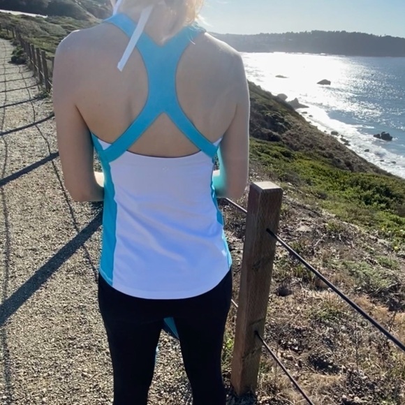 Lululemon “FastTrack” Tank Top Spry Blue / White, Size 4 - Picture 4 of 8